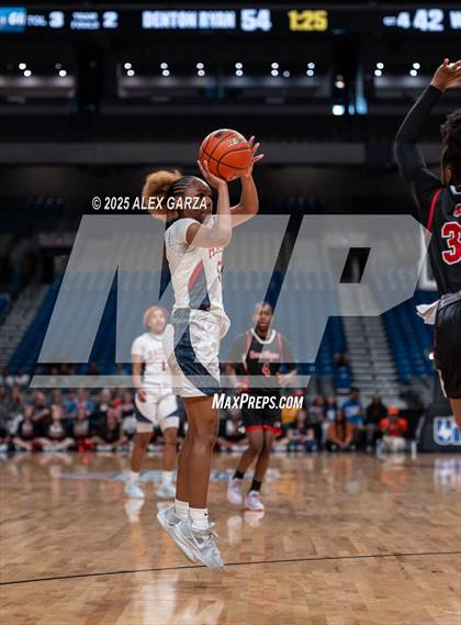 Thumbnail 2 in Wagner vs. Ryan (UIL 5A Basketball Division I Final) photogallery.