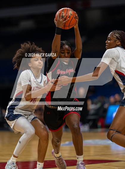 Thumbnail 2 in Wagner vs. Ryan (UIL 5A Basketball Division I Final) photogallery.