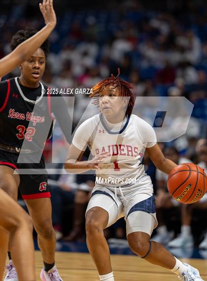 Thumbnail 2 in Wagner vs. Ryan (UIL 5A Basketball Division I Final) photogallery.