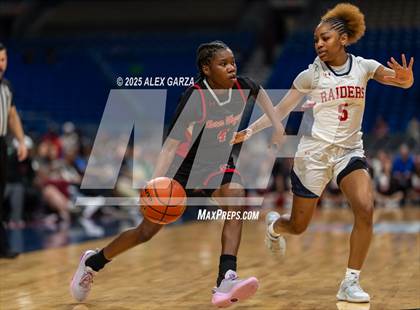 Thumbnail 3 in Wagner vs. Ryan (UIL 5A Basketball Division I Final) photogallery.