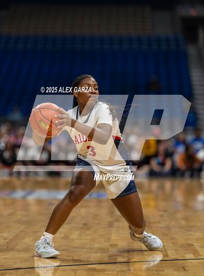 Thumbnail 3 in Wagner vs. Ryan (UIL 5A Basketball Division I Final) photogallery.