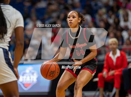 Thumbnail 2 in Wagner vs. Ryan (UIL 5A Basketball Division I Final) photogallery.