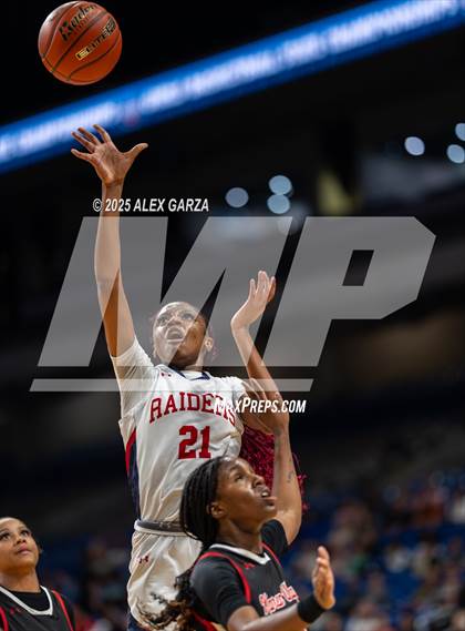 Thumbnail 1 in Wagner vs. Ryan (UIL 5A Basketball Division I Final) photogallery.