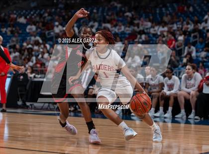 Thumbnail 2 in Wagner vs. Ryan (UIL 5A Basketball Division I Final) photogallery.