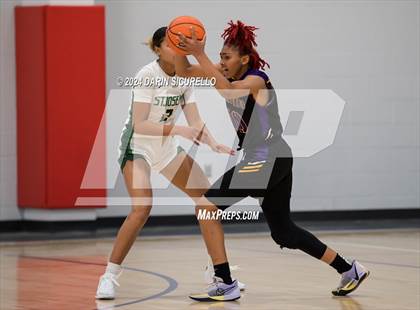 Thumbnail 2 in Lynwood vs. St. Joseph  (Nike Tournament of Champions) photogallery.