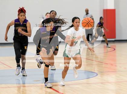 Thumbnail 1 in Lynwood vs. St. Joseph  (Nike Tournament of Champions) photogallery.