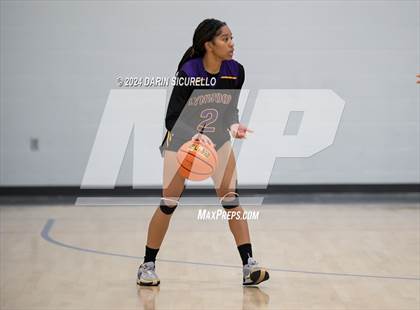 Thumbnail 2 in Lynwood vs. St. Joseph  (Nike Tournament of Champions) photogallery.