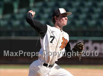 Thumbnail 1 in Westlake vs Westwood (Warrior Classic) photogallery.