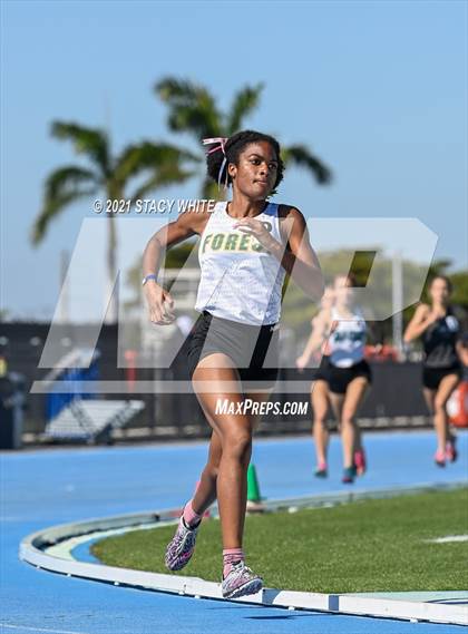 Thumbnail 2 in IMG Academy Invitational (Track Events) photogallery.