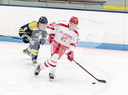 Thumbnail 3 in St. John's vs St. Mary's (MIAA Division 1A Play-In) photogallery.