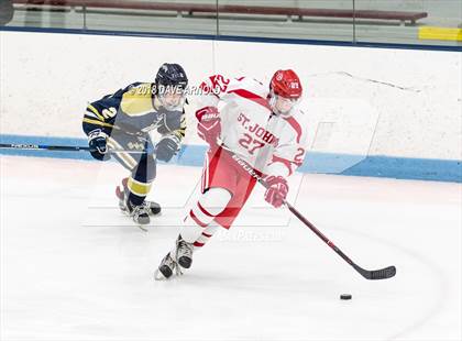 Thumbnail 2 in St. John's vs St. Mary's (MIAA Division 1A Play-In) photogallery.
