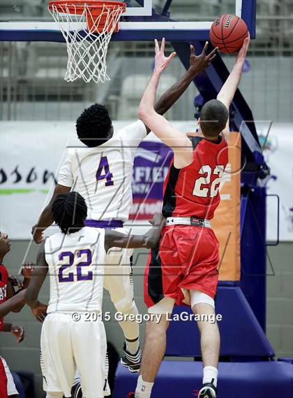 Thumbnail 3 in Martin vs. Richardson  photogallery.