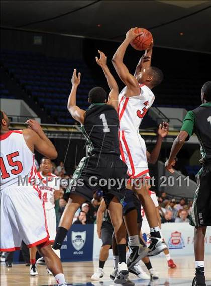 Thumbnail 2 in Inglewood vs. Harvard-Westlake (CIF SS 3A Final) photogallery.