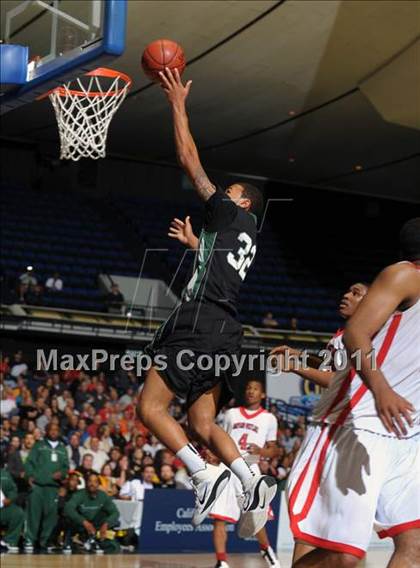 Thumbnail 1 in Inglewood vs. Harvard-Westlake (CIF SS 3A Final) photogallery.