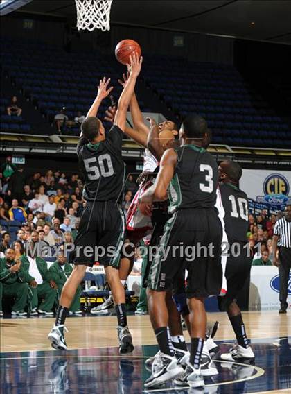 Thumbnail 2 in Inglewood vs. Harvard-Westlake (CIF SS 3A Final) photogallery.