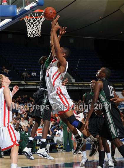 Thumbnail 3 in Inglewood vs. Harvard-Westlake (CIF SS 3A Final) photogallery.