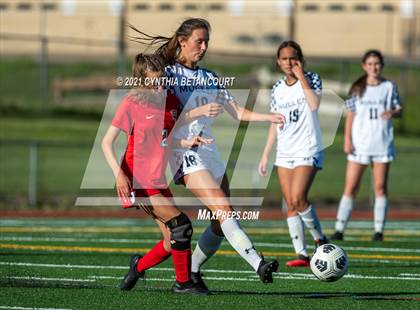 Thumbnail 3 in Smoky Hill vs Mullen photogallery.