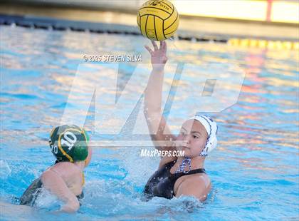 Thumbnail 2 in Patrick Henry vs. Rancho Bernardo (CIF SDS Division 1 Final) photogallery.