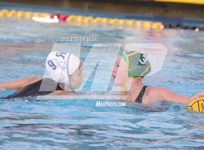 Thumbnail 2 in Patrick Henry vs. Rancho Bernardo (CIF SDS Division 1 Final) photogallery.