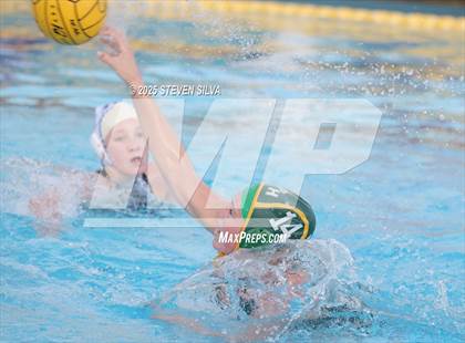 Thumbnail 2 in Patrick Henry vs. Rancho Bernardo (CIF SDS Division 1 Final) photogallery.