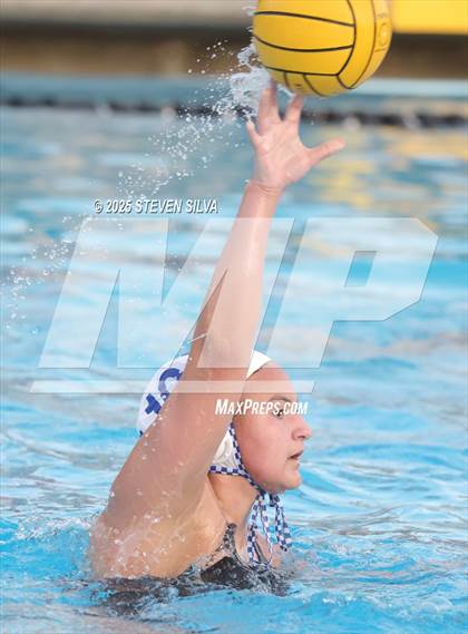 Thumbnail 3 in Patrick Henry vs. Rancho Bernardo (CIF SDS Division 1 Final) photogallery.