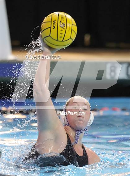 Thumbnail 3 in Patrick Henry vs. Rancho Bernardo (CIF SDS Division 1 Final) photogallery.