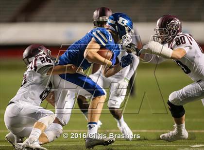 Thumbnail 2 in Bryant vs. Benton photogallery.