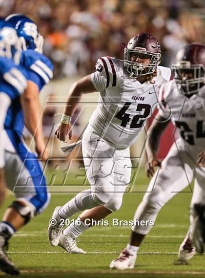 Thumbnail 2 in Bryant vs. Benton photogallery.