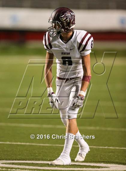 Thumbnail 3 in Bryant vs. Benton photogallery.