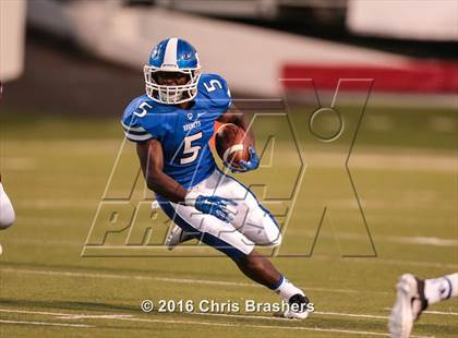 Thumbnail 3 in Bryant vs. Benton photogallery.