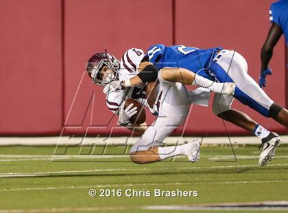 Thumbnail 3 in Bryant vs. Benton photogallery.
