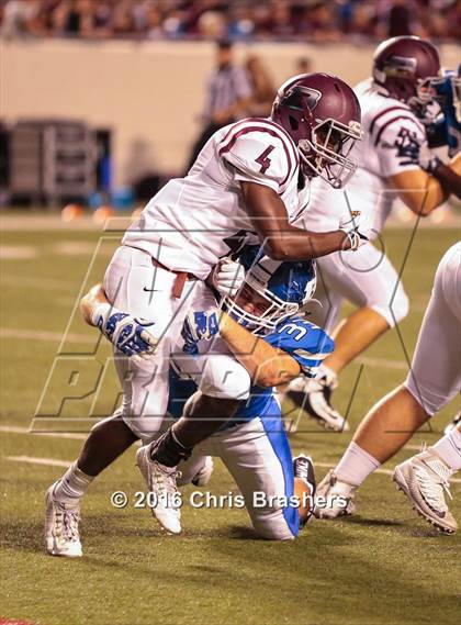 Thumbnail 3 in Bryant vs. Benton photogallery.