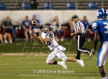 Thumbnail 1 in Bryant vs. Benton photogallery.
