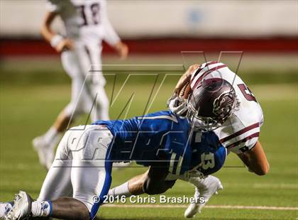 Thumbnail 3 in Bryant vs. Benton photogallery.