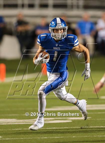 Thumbnail 1 in Bryant vs. Benton photogallery.