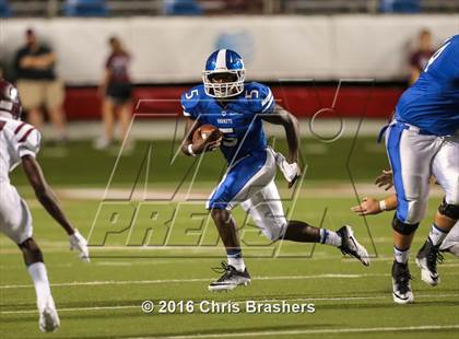 Thumbnail 2 in Bryant vs. Benton photogallery.