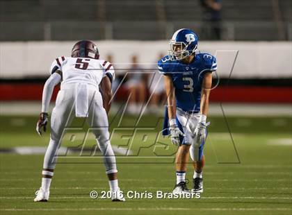Thumbnail 2 in Bryant vs. Benton photogallery.