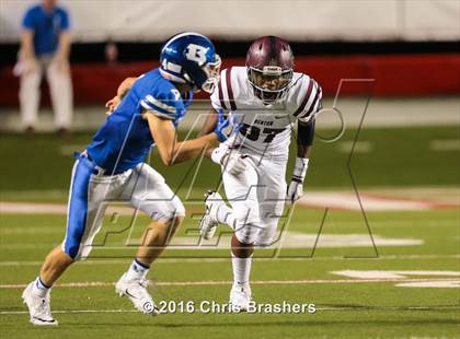 Thumbnail 2 in Bryant vs. Benton photogallery.
