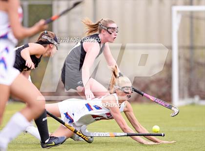 Thumbnail 2 in St. Ignatius vs. Archbishop Mitty photogallery.