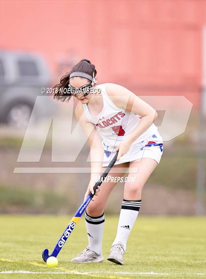 Thumbnail 3 in St. Ignatius vs. Archbishop Mitty photogallery.