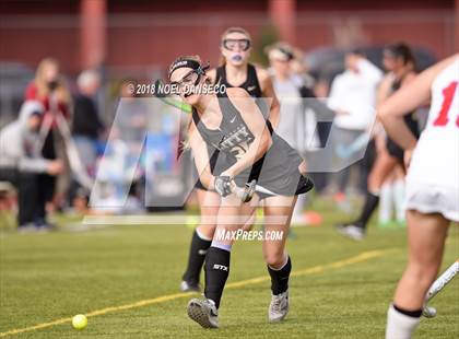 Thumbnail 1 in St. Ignatius vs. Archbishop Mitty photogallery.