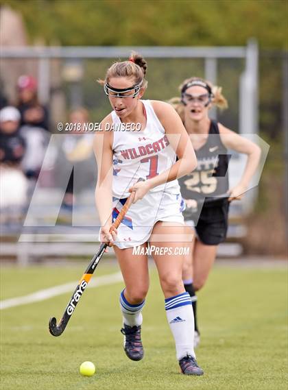 Thumbnail 1 in St. Ignatius vs. Archbishop Mitty photogallery.