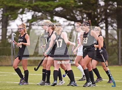 Thumbnail 1 in St. Ignatius vs. Archbishop Mitty photogallery.