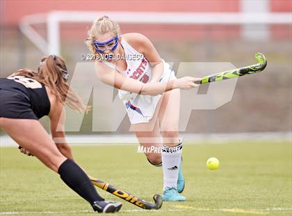Thumbnail 3 in St. Ignatius vs. Archbishop Mitty photogallery.