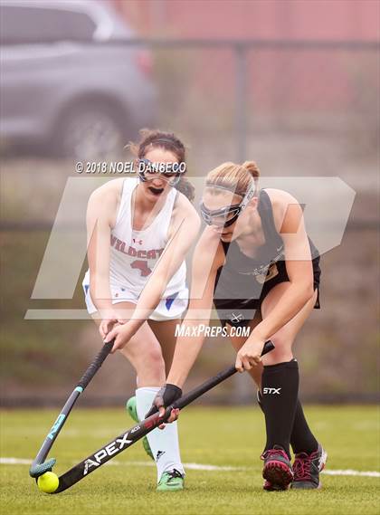 Thumbnail 3 in St. Ignatius vs. Archbishop Mitty photogallery.