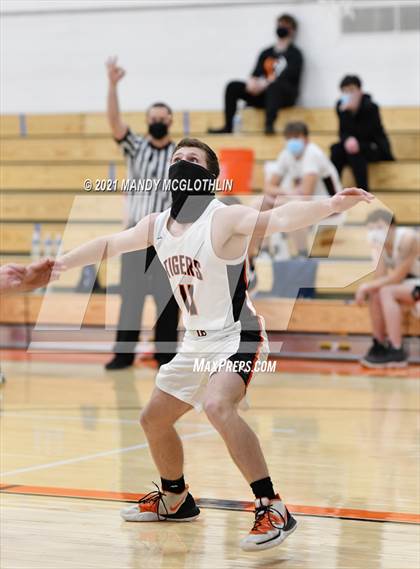Thumbnail 1 in Athens @ Illini Bluffs photogallery.