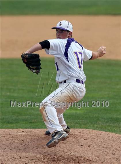 Thumbnail 2 in Kennedy Catholic vs. Saratoga Central Catholic (NYSPHSAA Class B Semifinal) photogallery.