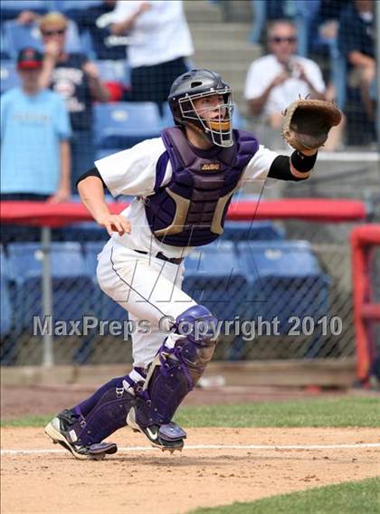 Thumbnail 2 in Kennedy Catholic vs. Saratoga Central Catholic (NYSPHSAA Class B Semifinal) photogallery.