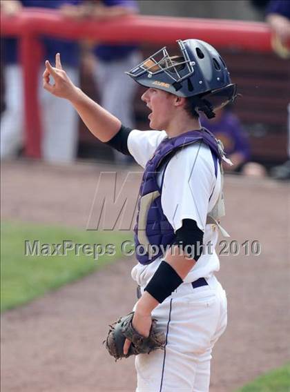 Thumbnail 3 in Kennedy Catholic vs. Saratoga Central Catholic (NYSPHSAA Class B Semifinal) photogallery.