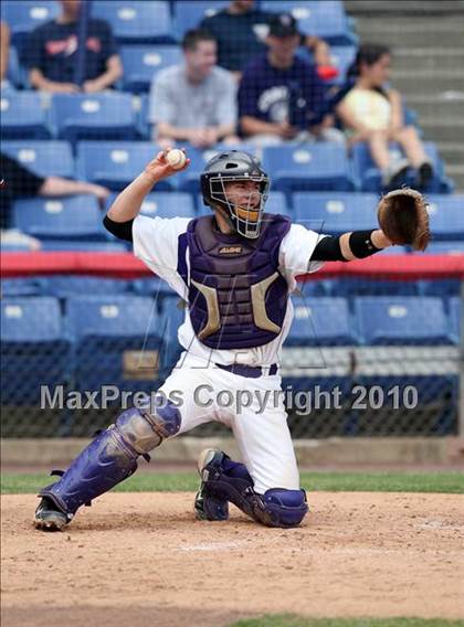 Thumbnail 1 in Kennedy Catholic vs. Saratoga Central Catholic (NYSPHSAA Class B Semifinal) photogallery.